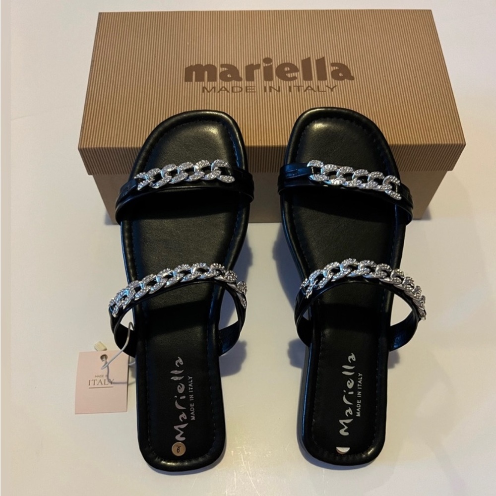 MARIELLA Chainlink Black Flat
Sandals